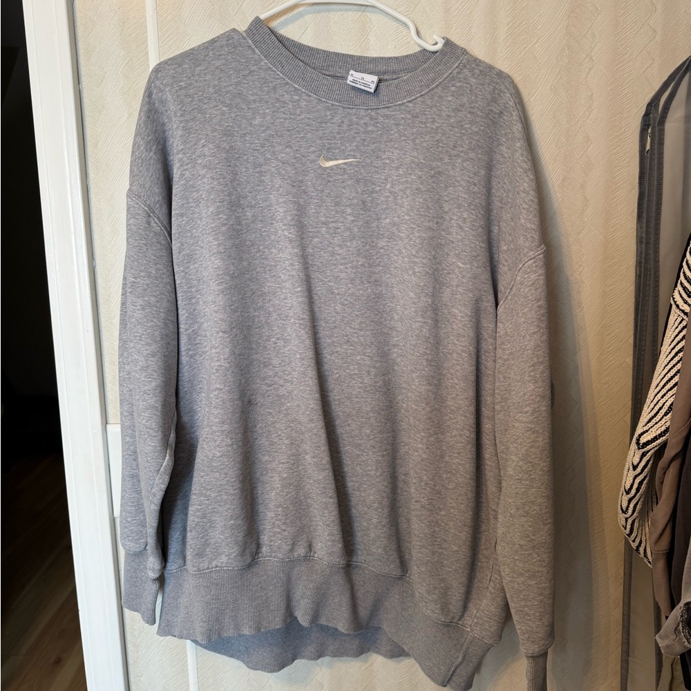 Nike Heather Gray Crewneck Sweater